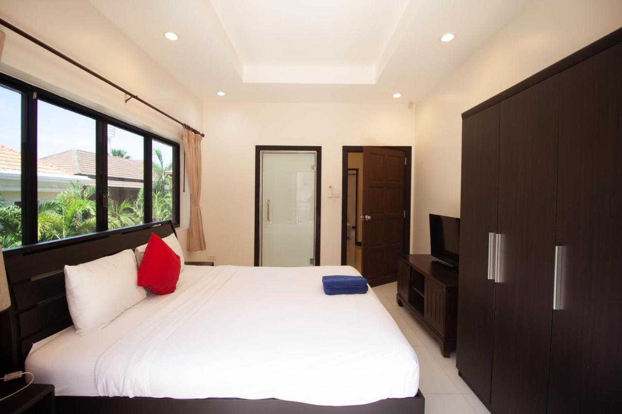 Luxury Pool 4 Bedroom 900m 1.5 Km Downtown Villa